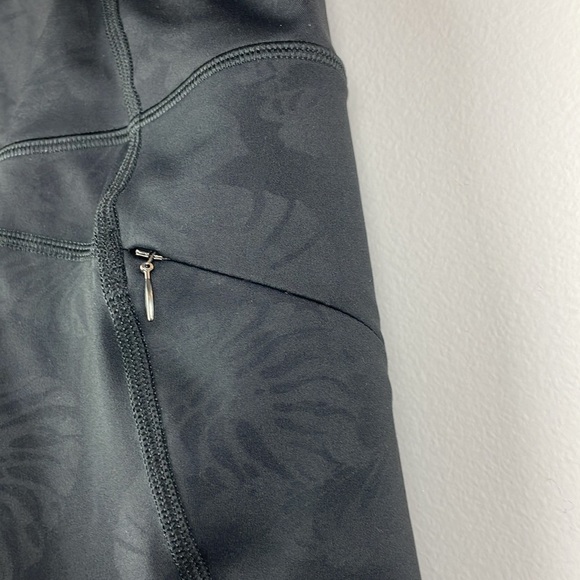 Athleta Athletic Leggings Size S Black with Black Floral Print Zip Pockets Mesh - Picture 9 of 11